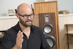 uI[fBIxN^[DNA𖢗Ɍpvf}[N̘V܃Xs[J[uhCEOAC^r[