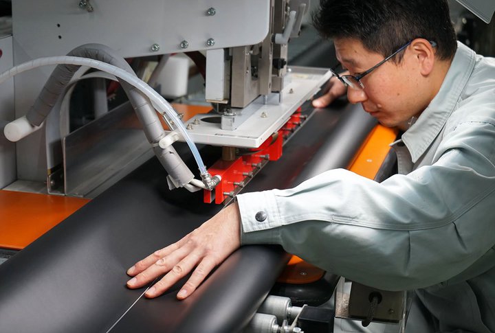 �z�[���V�A�^�[�Ɍ������Ȃ��g���i���h�X�N���[���͂ǂ�����Ă���̂��H �I�[�G�X�O���[�v�������������J���w�i