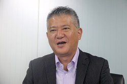 gX}zEt@[Xgh̐VȉlnANTTՂuЂTVvтU߂̎p