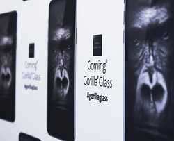 R[jOAuGorilla Glass 6v\Bő15̗ɑςX}zKX