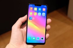 OPPOAL@ELX}zuR15 Prov͖7~B2.6~̐VGg[uR15 Neov