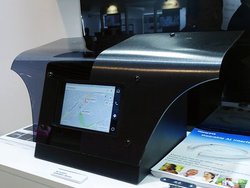 �I���L���[�A�ԍڃT�E���h�V�X�e������AI�܂ŕ��L�ȃr�W�l�X��MWC�ɏo�W