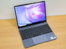 t@[EFCAʐL88ŃAXyNg32̗p̃m[gPCuMateBook 13v