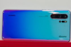 hRAuHUAWEI P30 ProvȂ'19Năf\BƏ̐VvO