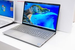 FMVArOʃfgEŌyʁh2in1fȂǃm[gPC 2019Năf