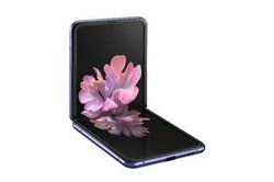 TX́g^e܂hX}zuGalaxy Z FlipvAau2{ɔ