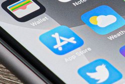 AbvApp StoregÂAvh폜铮BułɊQ[v̊J҂͔yGadget Gatez