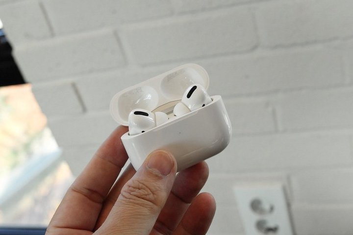 �uAirPods Pro 2�v�͍��N�㔼�ɗʎY�J�n�A�������[�d�[�q��USB-C�ł͂Ȃ�Lightning�̂܂܂��H�yGadget Gate�z