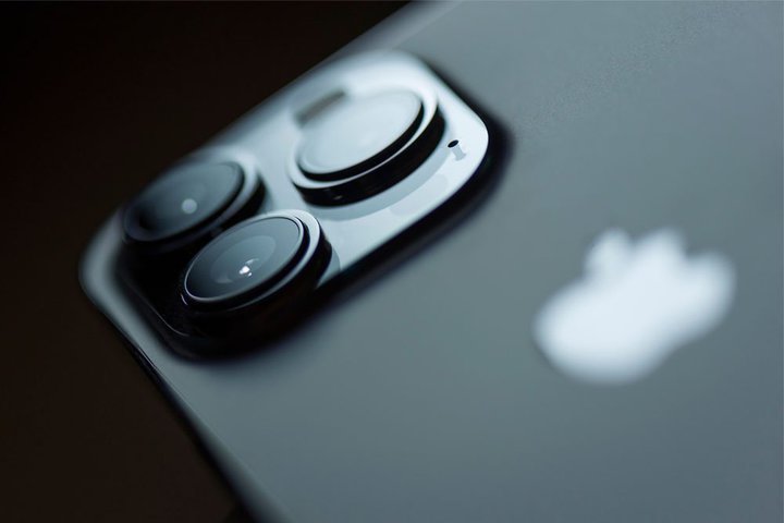 iPhone 14の前面カメラ、ここ数年で最大の進化に？ AF対応で動画・自撮り強化か【Gadget Gate】