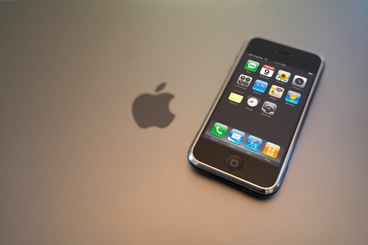 iPhoneɁgRsy@\hȂŔuԂȂvyGadget Gatez