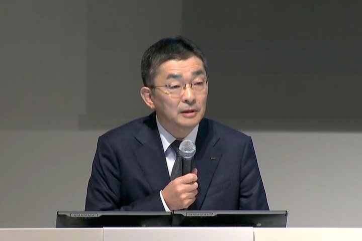 KDDIAK͒ʐMQ̕⏞Ƃđz73~ԋBS3,589[U[ւ̐z200~Z