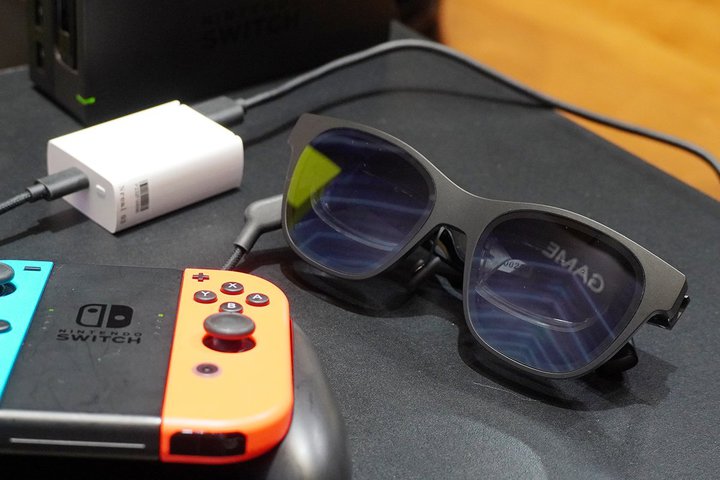 AROXuNreal AirviPhoneSwitchŎg悤ɁBpA_v^[