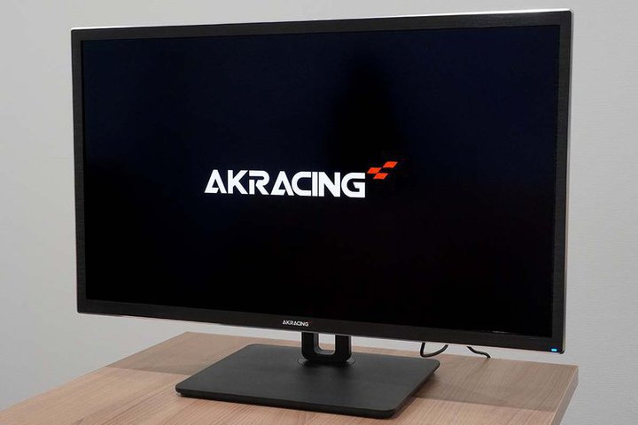 AKRacing̍YL@ELplڃj^[uOL2701vӂ邳Ɣ[ł̕ԗi