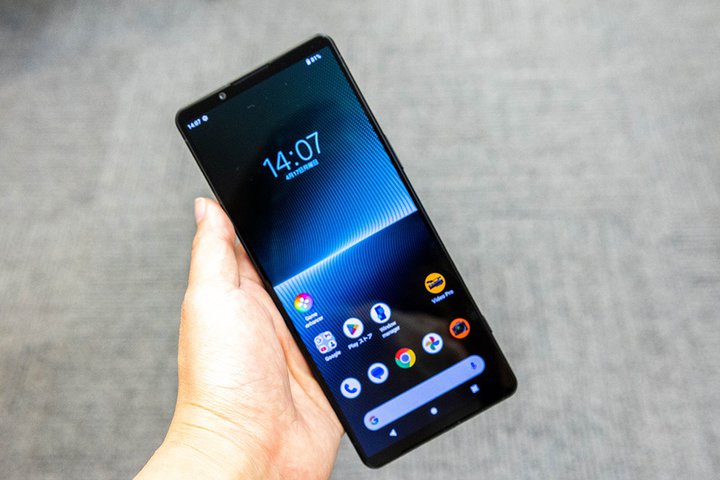 \j[AVtOVbvX}zuXperia 1 VvB^C[WZT[ŁgtTCYJh݂̎Be