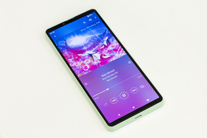 \j[Aeʃobe[̐EŌyʃX}zuXperia 10 VvBtgXeIXs[J[