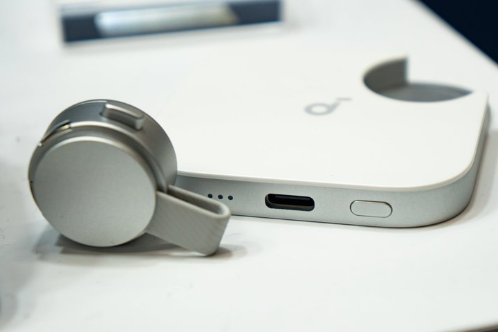 �A���J�[�A�g���E�ŏ��^�Ōy�ʁh�}�C�N��AI�{�C�X���R�[�_�[�uSoundcore Work�v