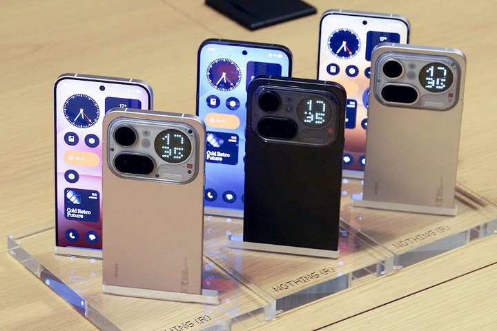 Nothing�A�V�~�b�h�����W�X�}�z�uPhone�i4a�j/�i4a�jPro�v�����ł̔������Ɖ��i���\�B58800�~����