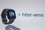 FitbitAő4Ԃ̘Agp\ȃuhŌyʃX}[gEHb`uVersav