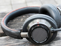 �t�B���b�v�X�̃Z�~�I�[�v���^�w�b�h�z���gFidelio�h�uL2�v�𒆗ђ��������r���[