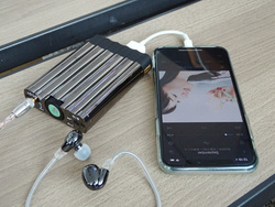 �|�P�b�g�T�C�Y��DAC�����w�b�h�z���A���v�AiFi audio�uxDSD�v�B�C�O�o���Ŏg���|����