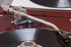 �T�G�N�uWE-4700�v�̓I���W�i���𒴂����̂��H �| �g�[���A�[���̐V�����@���r����