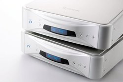 ���t�ɍ��߂�ꂽ�������ƃG�l���M�[�S�Ă������o�� �| �G�\�e���b�N���ɂ߂��ō���DAC�uGrandioso D1X�v���r���[