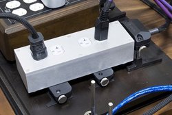 �t���e�b�N�́g�E�펯�h�A�C�e���uNCF Booster�v�A�ŐV2���f���𕟓c��������g�����Ȃ����|�[�g