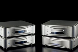 �gGrandioso�h�̈АM���������W���Z�p���[�g�v���[���[�B�G�\�e���b�N�uGrandioso P1X�^D1X�v�𒮂�