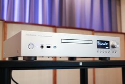 �����قǐ��X�������B�e�N�j�N�X�̑��@�\SACD�v���[���[�uSL-G700�v���r���[