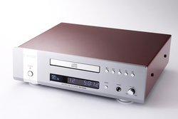 �������p�ł��邱�ƊԈႢ�Ȃ��B�g���C�I�[�h�́gCD�v���[���[�W�听�h�uTRV-CD6SE�v�𒮂�