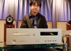 ���b�N�X�}���̐VCD�v���[���[�uD-03X�v���r���[�BMQA���Ή��g�ŐV�s�x�[�V�b�N�@�h