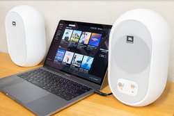 �v�������̎��͂�����ł��IJBL PRO�u104-BT-Y3�v�̓I�[�f�B�I�t�@���g�K���h�X�s�[�J�[