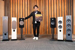 ���������F�ƃf�U�C���Ɋ����AFOCAL�uCHORA�v�X�s�[�J�[��v���f����ă��r���[