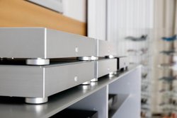 fidata�I�[�f�B�I�T�[�o�[ �X�^���_�[�h���f���́g�W�听�h��V��������ׁI�uHFAS1-HN80�v�uHFAS1-S21�v���̓`�F�b�N