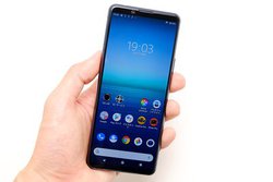 \j[uXperia 5 IIv5Ǵg{X}zhBׂĂiʂɊy߂v~Af