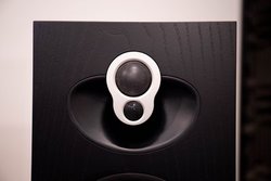 LINN�X�s�[�J�[�������炷�㎿�ȃG���^�����ԁB�ŐVMAJIK 140 SE�̎��͂��f�恕�n�C���]�Ń`�F�b�N�I