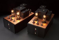 �g���y�̐_���h��h�I�[�f�B�I�E�m�[�g�̊��̓p���[�A���v�uKagura 2�v�B�_���ɃC���X�p�C�A���ꂽ�a����b