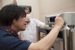 �@�\���������Ë��Ȃ��I�@�G�\�e���b�N�̃f�W�^���Đ��̐V�@���uN-05XD�v�̖��͂ɔ���