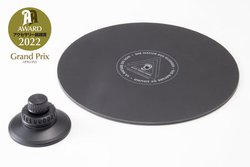 �J�[�{���f�ނŌy���ƐU���}����O��ǋy�B�e�B�O�����̃A�i���O�A�N�Z�T���[�������炷���̌��̃��R�[�h�Đ�