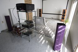 �g�f��ق𗽉킷��h���n�C�O���[�h�ȃz�[���V�A�^�[�B�I�[�� LINN�Ŏ�������Ő�[�V�X�e����̌�