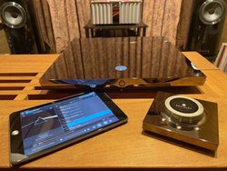 �e�N�m���W�[�ŉ������C�m�x�[�g����BDEVIALET�̃v�����C���uExpert 220 Pro�v�̖{����O��ǋ�