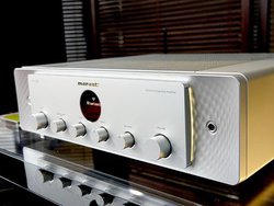 �}�����c�uMODEL 40n�v�̑��ʂȖ��͂�O���U�I �e���r���I�[�f�B�I���C�P��A�f�U�C�������ȃv�����C��