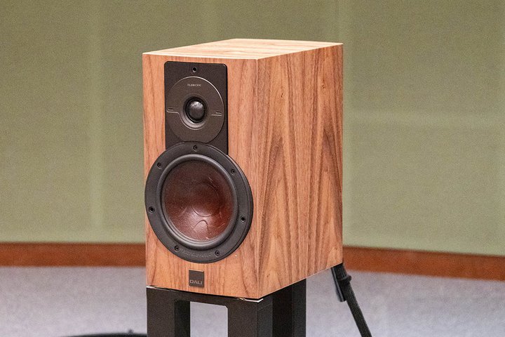 DALỈA̐̋ɂ݁Biȏ̖x^ĂuRUBIKOREv̖