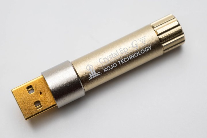 �y�~�j���r���[�z�m�C�Y�t���A�������I���鐸�H�̑�q�b�g���z�A�[�X�uCrystal Ep-G�vUSB���f��