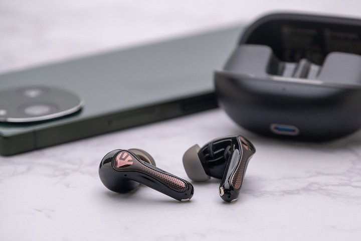 ASOUNDPEATS̉̐iXSBuAir5 Prov́g^̍R[fbNΉhCzyN[|Lz