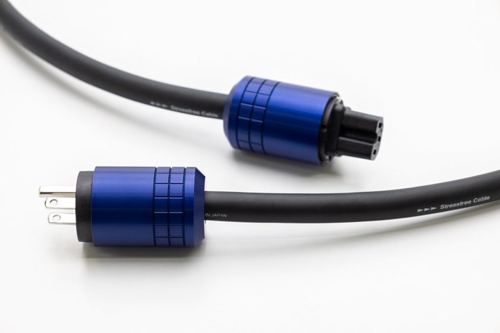 y~jr[zANN̓dP[uu7N-PC4030 Puroanguev