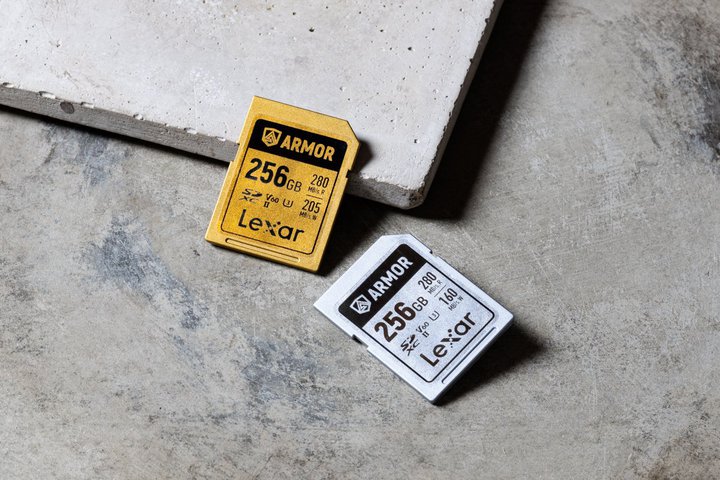 Eŏ߂ĊOɃXeXfނZALT[̊vVISD[J[h