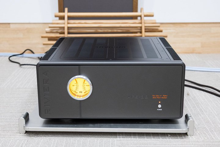 OɊǁ{NXA{A҂̗OBC^A̍`Y񂾃nCGhuhErG̐E