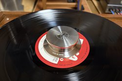 y~jr[zAiOĐɕKgBI[fBIeNjJ̍ŐVX^rCU[