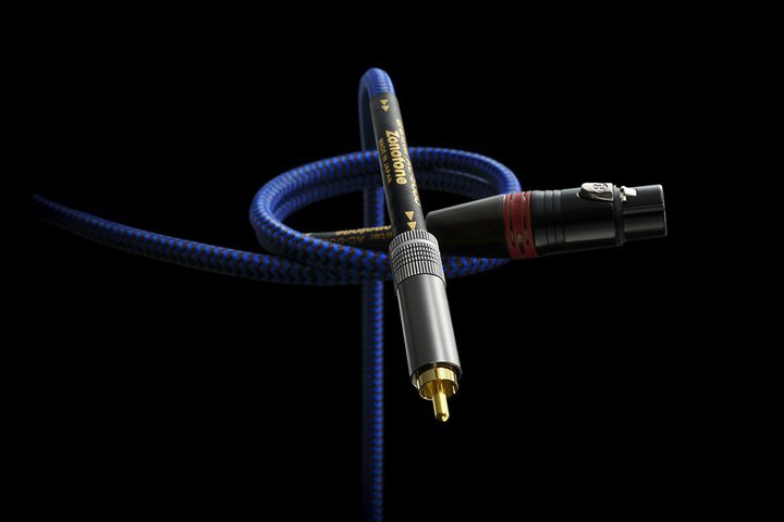 10~ȉ̒ڃP[uB]mg[uGranster AC-5000v͗̓Iȉ`ʂƏMIȃv[X𗼗